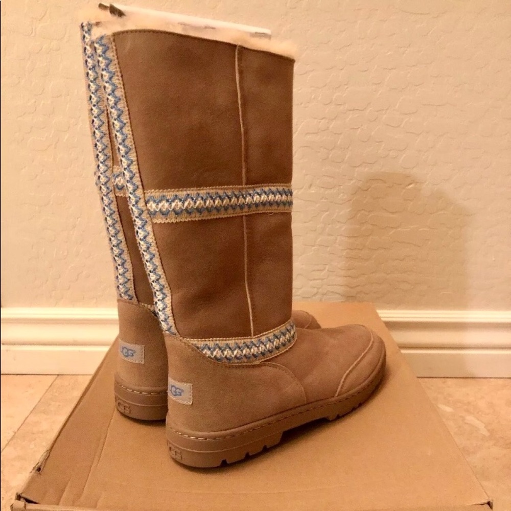 Ugg NWB Sundance revival boot